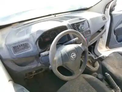 Veículo de Sucata opel combo d kasten l1h1 2.4t do ano 2016 alimentado a13fd