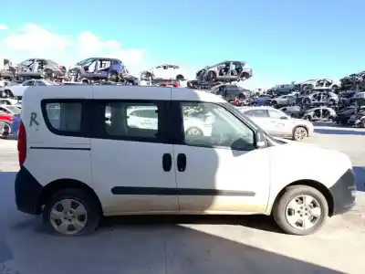 Veículo de Sucata opel combo d kasten l1h1 2.4t do ano 2016 alimentado a13fd