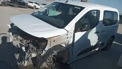 Veículo de Sucata opel combo life edition do ano 2022 alimentado yh01