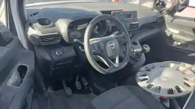 Veículo de Sucata opel combo life edition do ano 2022 alimentado yh01