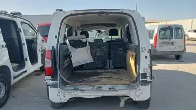 Veículo de Sucata opel combo life edition do ano 2022 alimentado yh01