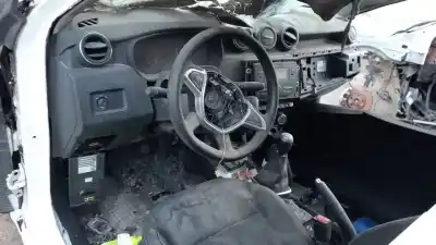 Veículo de Sucata dacia duster ii comfort do ano 2018 alimentado k9k g6