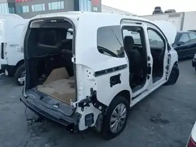 Veículo de Sucata renault kangoo iii authentic do ano 2024 alimentado k9k u8