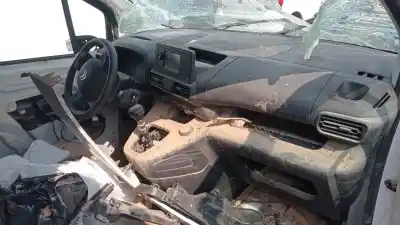 Veículo de Sucata citroen berlingo feel m do ano 2024 alimentado yh01