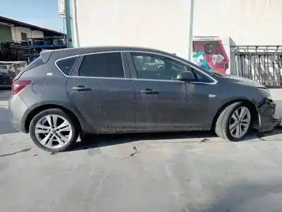 Veículo de Sucata opel astra j lim. cosmo do ano 2019 alimentado 