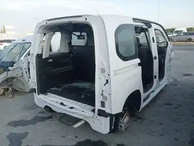 Veicolo di demolizione opel combo life edition dell'anno 2024 alimentato 