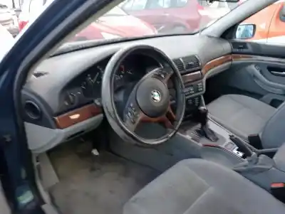 Sloopvoertuig bmw serie 5 berlina (e39) 530d van het jaar 2002 aangedreven 30-6d-1 d