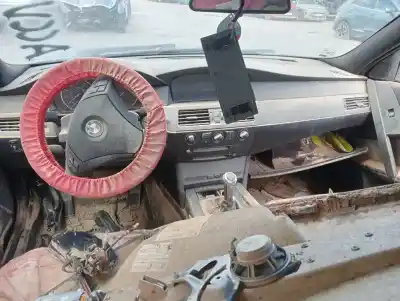 Veículo de Sucata bmw serie 5 berlina (e60) 525d do ano 2009 alimentado m57d25o1