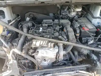 Vehicul casat opel vivaro furgón l express al anului 2023 alimentat yh01