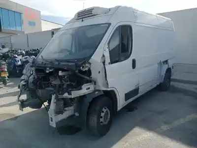 Vehicul casat peugeot boxer combi 330 l1h1 activeblue-hdi 110 al anului 2020 alimentat ah03