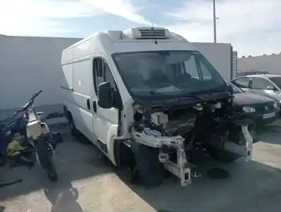 Vehicul casat PEUGEOT BOXER COMBI  al anului 2020 alimentat AH03