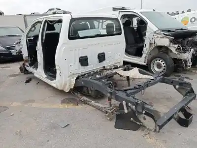 Vehicul casat toyota hilux (gun1) doble cabina dlx 4x4 al anului 2022 alimentat 2gd