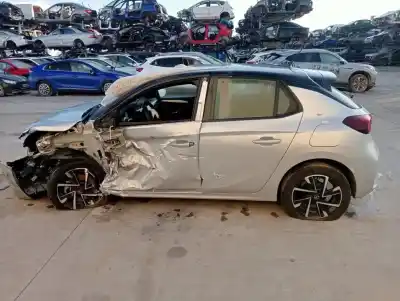 Vehicul casat opel corsa f gs al anului 2025 alimentat hn05