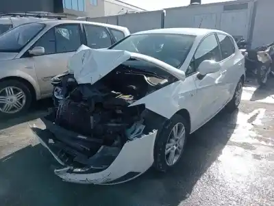 Veículo de Sucata seat ibiza (6j5) reference do ano 2011 alimentado cay