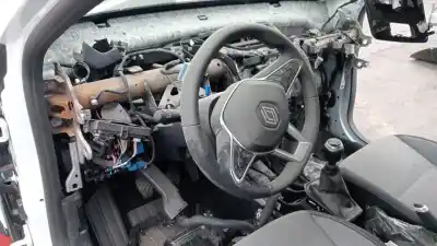 Scrapping Vehicle renault clio v evolution of the year 2024 powered k9ku8