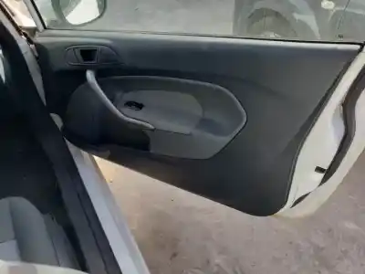 Veículo de Sucata ford fiesta (cb1) kvja do ano 2010 alimentado 