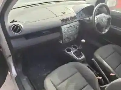 Vehicul casat mazda 2 berlina (dy) fxja al anului 2003 alimentat 