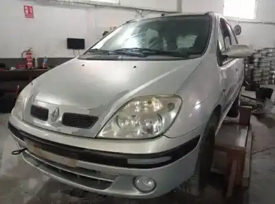 Здавання транспортного засобу RENAULT                                            SCENIC (JA..)                                                                                                                                                                                                                                              F9Q744 року 2001 потужний 
