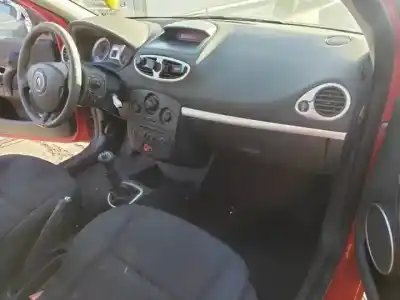 Scrapping Vehicle renault clio iii d4fd7 of the year 2006 powered 