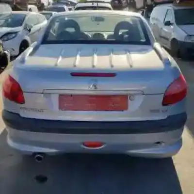 Sloopvoertuig peugeot 206 cc nfu(tu5jp4) van het jaar 2001 aangedreven 