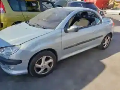 Sloopvoertuig peugeot 206 cc nfu(tu5jp4) van het jaar 2001 aangedreven 