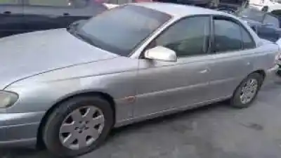 Sloopvoertuig opel omega 2.5 d -x25dt van het jaar 1999 aangedreven 