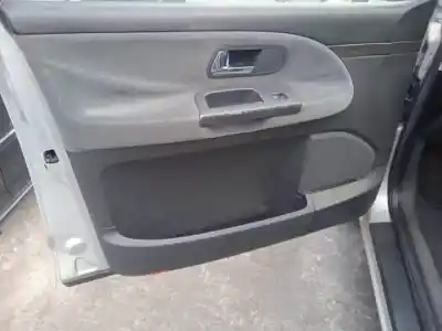 Здавання транспортного засобу ford galaxy (vy) asz року 2002 потужний 