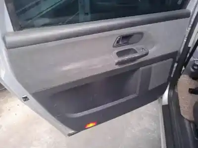 Здавання транспортного засобу ford galaxy (vy) asz року 2002 потужний 