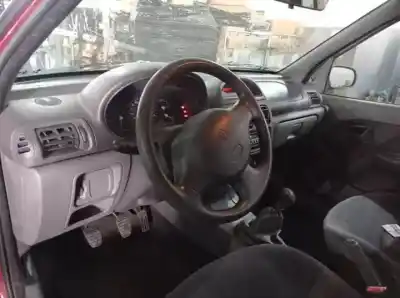 Здавання транспортного засобу renault clio ii fase i (b/cbo) d7f року 1998 потужний 