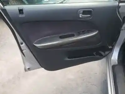 Sloopvoertuig honda stream (rn1/3) k20a1 van het jaar 2001 aangedreven 