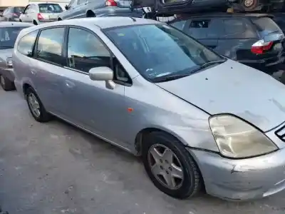 Sloopvoertuig honda stream (rn1/3) k20a1 van het jaar 2001 aangedreven 