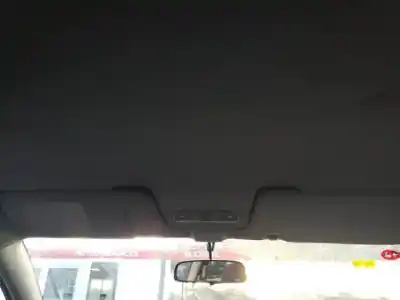 Sloopvoertuig honda stream (rn1/3) k20a1 van het jaar 2001 aangedreven 
