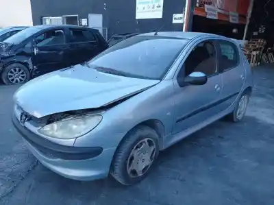 Здавання транспортного засобу peugeot                                            206 berlina                                                                                                                                                                                                                                                x-line                                                                                                                                                                                                                                                     року 2003 потужний 8hx