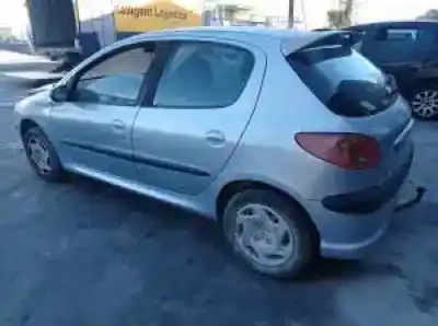 Sloopvoertuig peugeot 206 berlina 8hx van het jaar 1998 aangedreven 