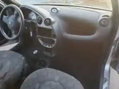 Sloopvoertuig ford ka (ccq) a9a van het jaar 2002 aangedreven 