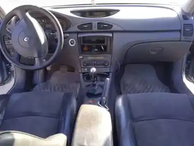 Здавання транспортного засобу renault laguna ii (bg0) f9q670 року 2001 потужний  Здавання транспортного засобу renault laguna ii (bg0) f9q670 року 2001 потужний