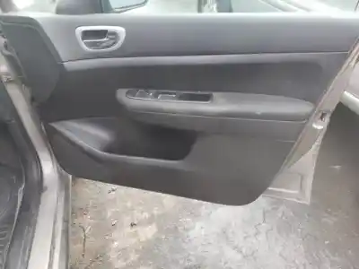 Здавання транспортного засобу peugeot 307 break / sw (s1) nfu року 2002 потужний 