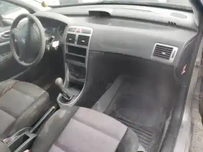 Здавання транспортного засобу peugeot 307 break / sw (s1) nfu року 2002 потужний 