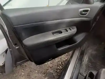 Здавання транспортного засобу peugeot 307 break / sw (s1) nfu року 2002 потужний 
