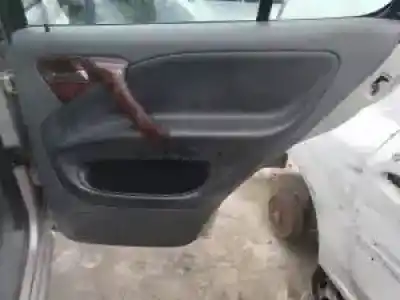 Veículo de Sucata mercedes-benz clase m (w163) m112942 do ano 1997 alimentado 