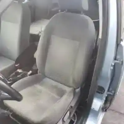 Véhicule à la ferraille ford focus c-max (cap) aoda.aodb.syda.g6da.hwda de l'année 2003 alimenté 