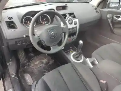 Scrapping Vehicle renault megane ii coupe k4m761.k4mt7.k4m760 of the year 2003 powered 
