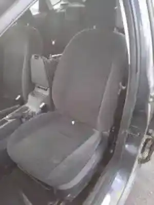 Veículo de Sucata ford focus berlina (cap) aoda do ano 2004 alimentado 