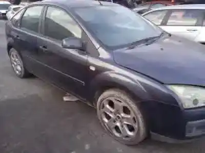 Veículo de Sucata ford focus berlina (cap) aoda do ano 2004 alimentado 