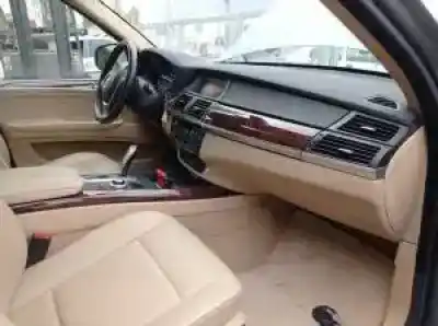 Veículo de Sucata bmw x5 (e70) m57306d3 do ano 2006 alimentado 