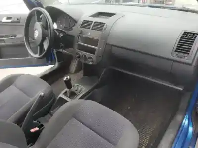Здавання транспортного засобу volkswagen polo (9n1) azq року 2001 потужний 