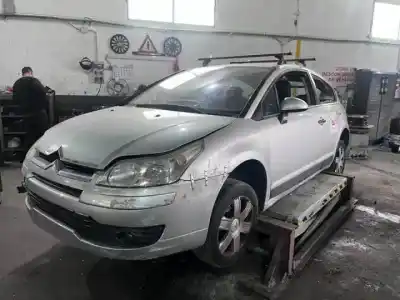 Scrapping Vehicle CITROEN C4 COUPE 9HX of the year 2004 powered 