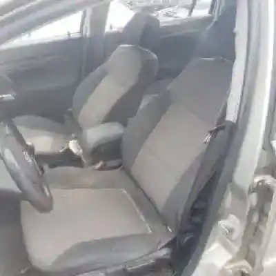 Veículo de Sucata opel vectra c berlina y22dtr do ano 2003 alimentado 