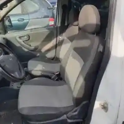 Veículo de Sucata opel combo d-z13dtj do ano 2001 alimentado 