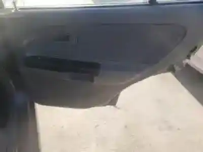 Veículo de Sucata kia rio (dc) a3d do ano 2002 alimentado 